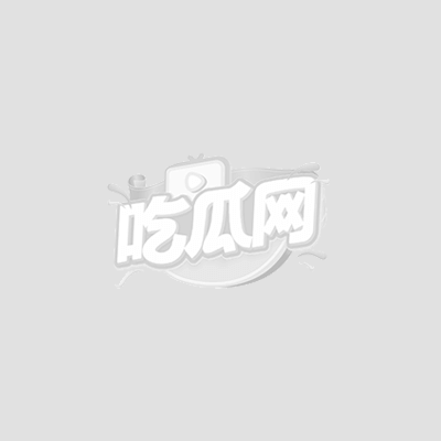 小泡泡正面全裸裸舞：披灰色针织衫身体晃动1